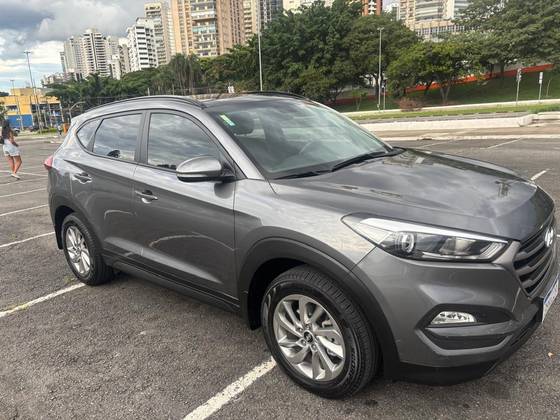 HYUNDAI TUCSON 1.6 16V T-GDI GASOLINA GLS ECOSHIFT HYUNDAI TUCSON 1.6 16V T-GDI GASOLINA GLS ECOSHIFT